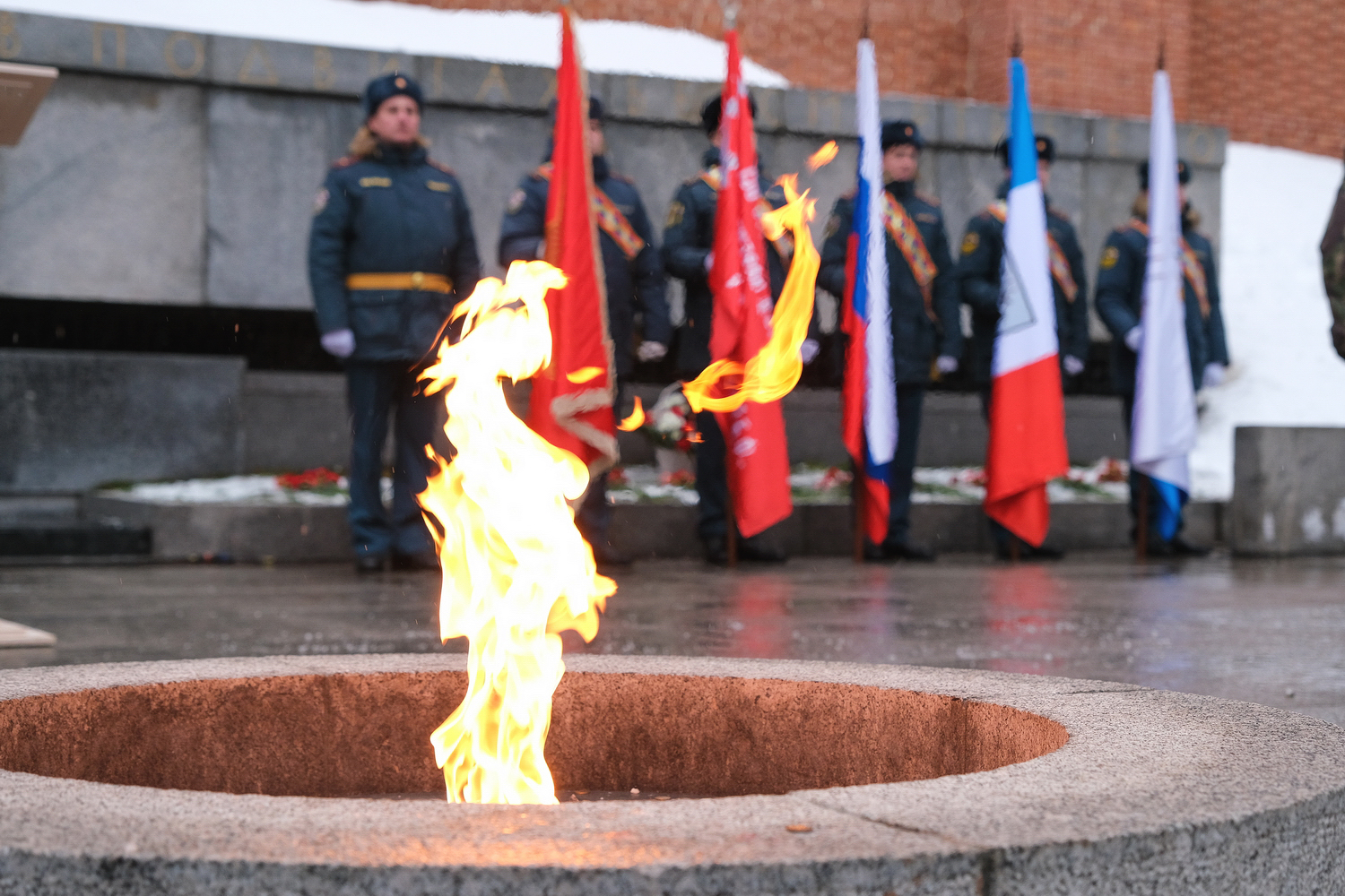 В Великом Новгороде почтят память Неизвестного Солдата.