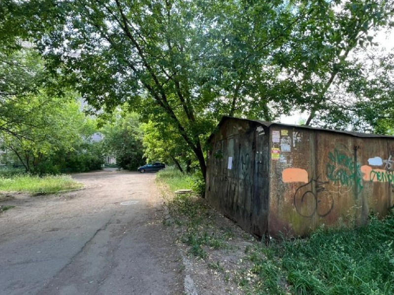 Разыскивается владелец металлического сооружения на улице Космонавтов территория около дома № 26.