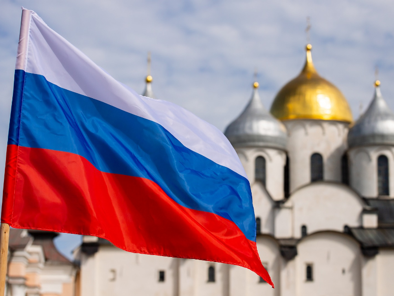 В честь Дня России молодежи вручат паспорта.