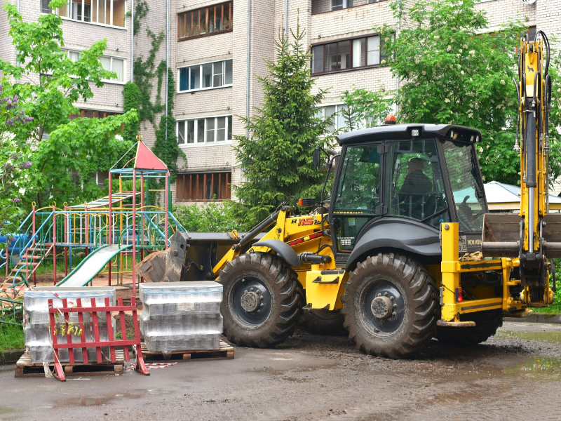 Благоустройство двора в рамках нацпроекта.