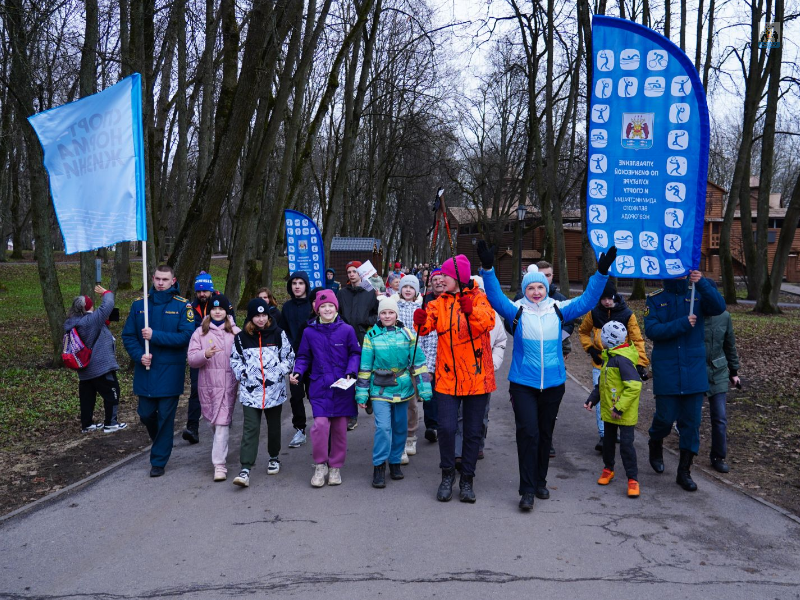 Новгородцы прошли «10 000 шагов к жизни» к Всемирному Дню здоровья.