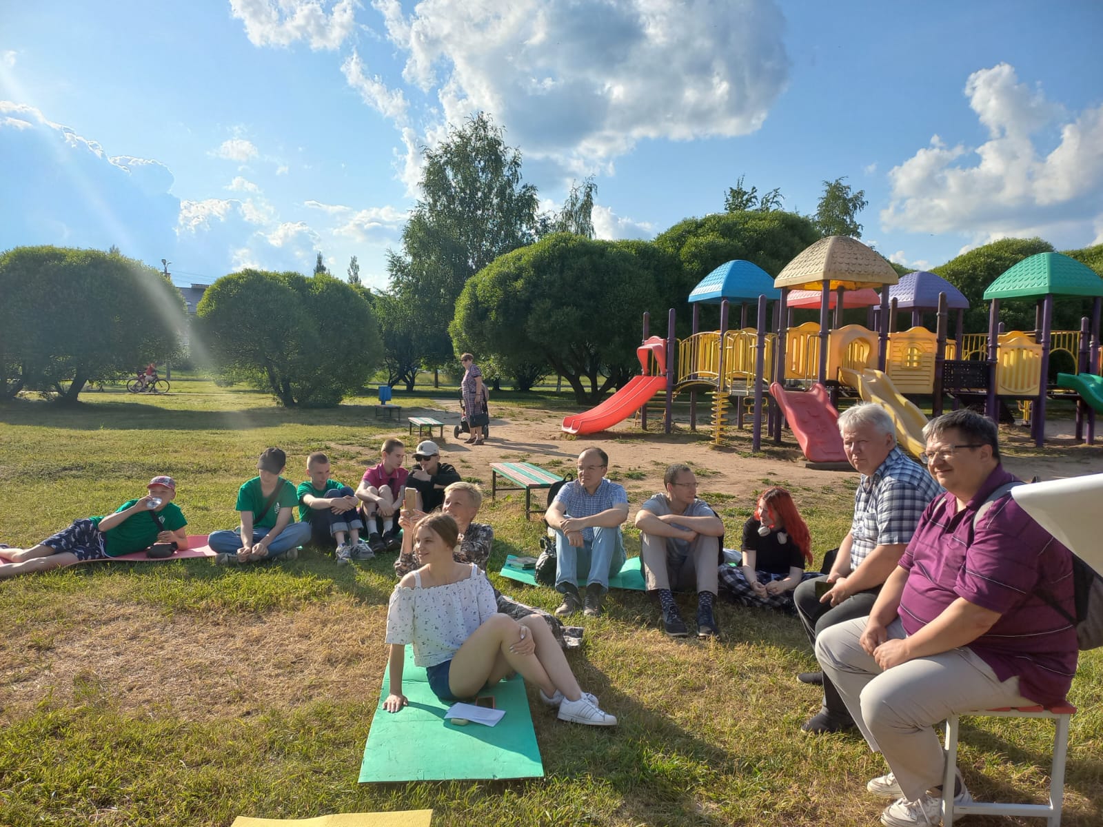 В &quot;Читай-городе&quot; прошёл литературный пикник.