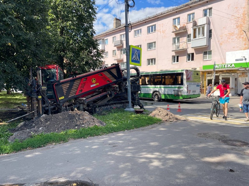 В Великом Новгороде по нацпроекту устанавливают светофоры.