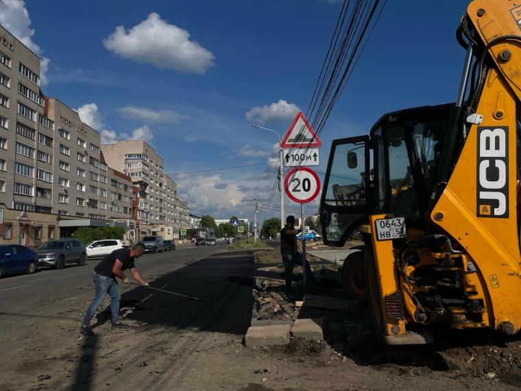 Начались работы по благоустройству пешеходной зоны на улице Попова.