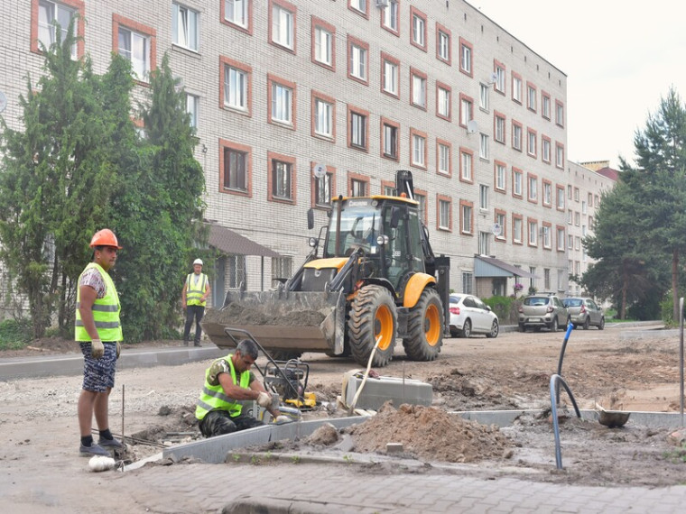 На улице Парковой в Великом Новгороде по нацпроекту построили ливневую канализацию.