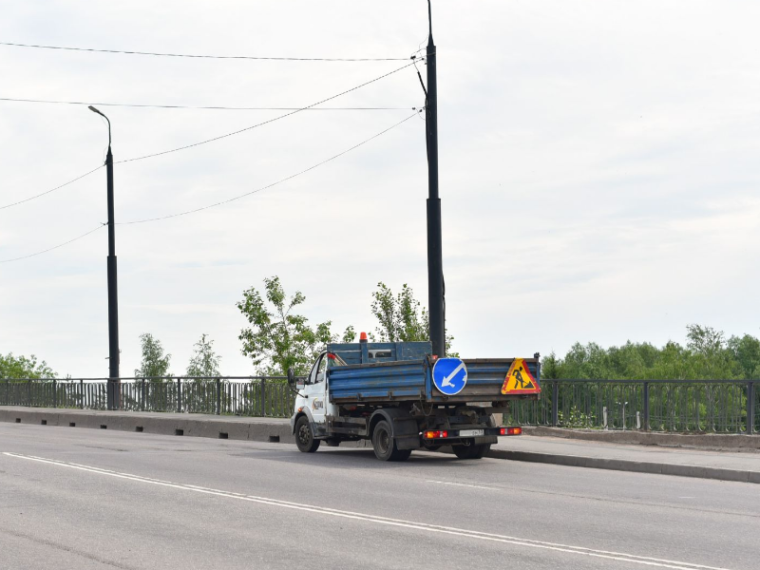 Специалисты «Городского хозяйства» рассказали о содержании Сырковского путепровода.