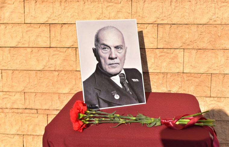 Митинг, посвященный 150-летию архитектора Алексея Викторовича Щусева. Митинг, посвященный 150-летию архитектора Алексея Викторовича Щусева.