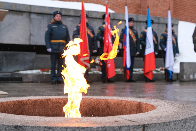 В Великом Новгороде почтят память Неизвестного Солдата. В Великом Новгороде почтят память Неизвестного Солдата.